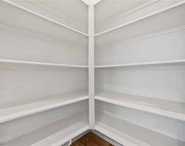 3935 Henny Avenue - Photo Thumbnail 16