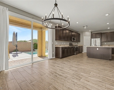 3935 Henny Avenue - Photo Thumbnail 10