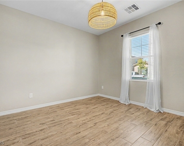 3935 Henny Avenue - Photo Thumbnail 29