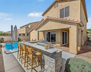 3935 Henny Avenue - Photo Thumbnail 40