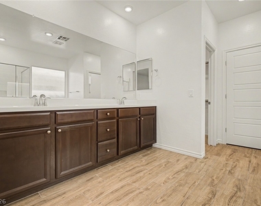 3935 Henny Avenue - Photo Thumbnail 25