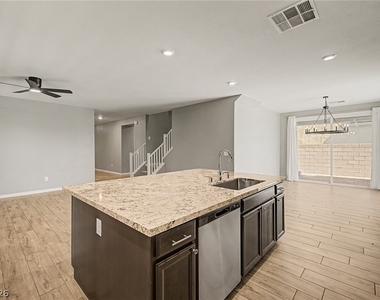 3935 Henny Avenue - Photo Thumbnail 15