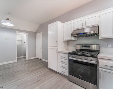 9920 Via Delores Avenue - Photo Thumbnail 14