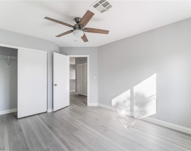 9920 Via Delores Avenue - Photo Thumbnail 31