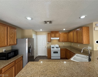 128 Snow Dome Avenue - Photo Thumbnail 7