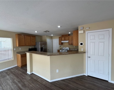 128 Snow Dome Avenue - Photo Thumbnail 5