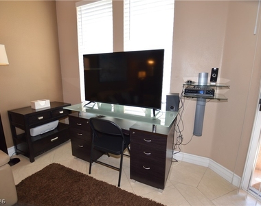 220 E Flamingo Road - Photo Thumbnail 2