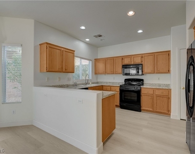 10369 Bent Willow Avenue - Photo Thumbnail 14