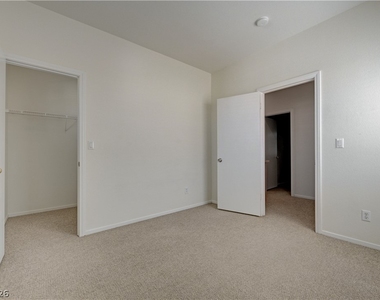 10369 Bent Willow Avenue - Photo Thumbnail 31