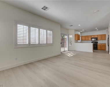 10369 Bent Willow Avenue - Photo Thumbnail 15