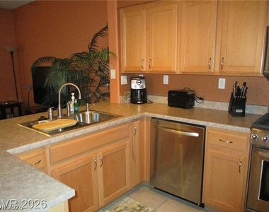 8777 W Maule Avenue - Photo Thumbnail 7
