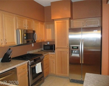 8777 W Maule Avenue - Photo Thumbnail 5