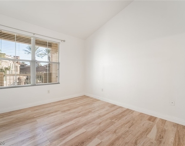 9975 Peace Way - Photo Thumbnail 17