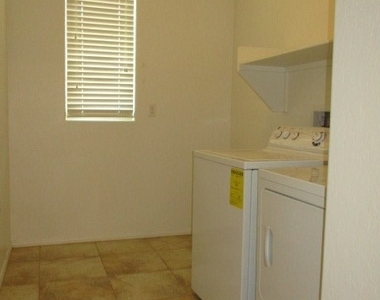 6363 Dundock Avenue - Photo Thumbnail 11