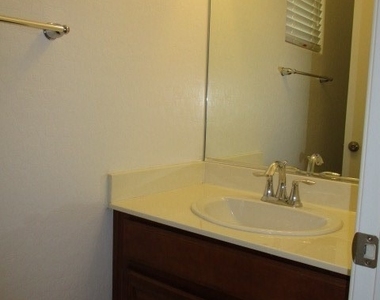 6363 Dundock Avenue - Photo Thumbnail 10