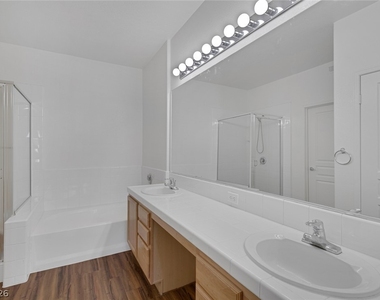 912 Duckhorn Court - Photo Thumbnail 22