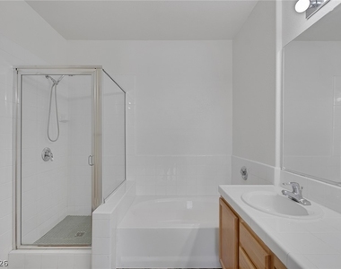 912 Duckhorn Court - Photo Thumbnail 23