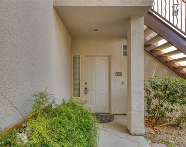 912 Duckhorn Court - Photo Thumbnail 3