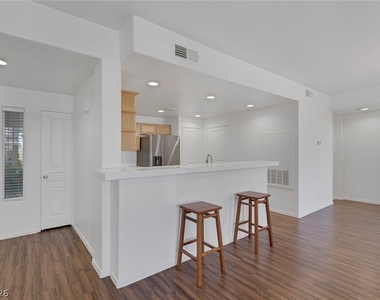 912 Duckhorn Court - Photo Thumbnail 9