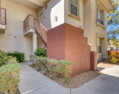 912 Duckhorn Court - Photo Thumbnail 2