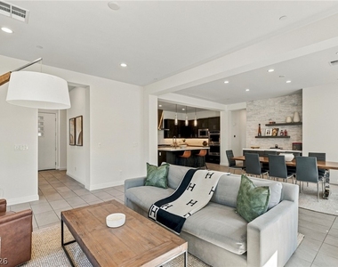 11280 Granite Ridge Drive - Photo Thumbnail 10