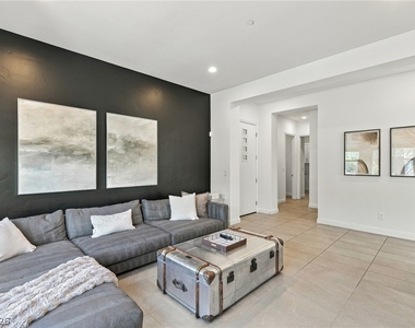 11280 Granite Ridge Drive - Photo Thumbnail 4