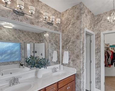 4820 S Adriano Way - Photo Thumbnail 11