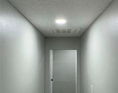 7805 Aplin Avenue - Photo Thumbnail 14