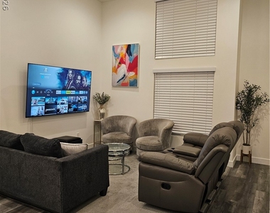 11468 Roaring Peak Drive - Photo Thumbnail 12