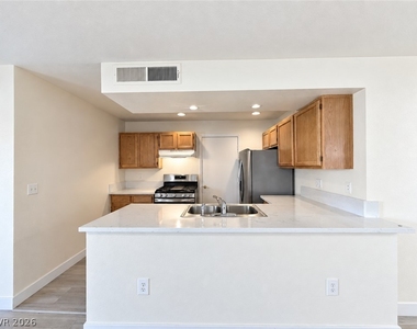 7570 W Flamingo Road - Photo Thumbnail 8