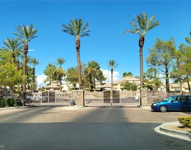8116 Retriever Avenue - Photo Thumbnail 21