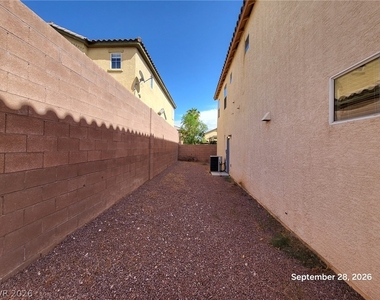 8116 Retriever Avenue - Photo Thumbnail 17