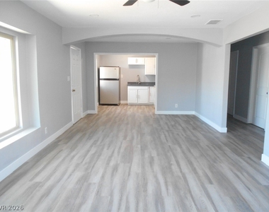 1209 Reynolds Avenue - Photo Thumbnail 3