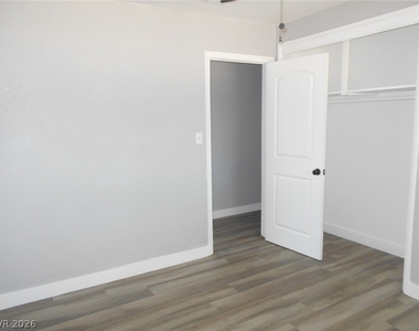 1209 Reynolds Avenue - Photo Thumbnail 8