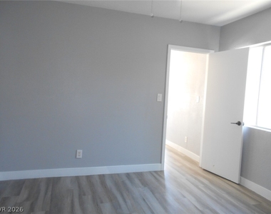 1209 Reynolds Avenue - Photo Thumbnail 15