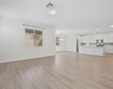 1118 Junipine Avenue - Photo Thumbnail 6