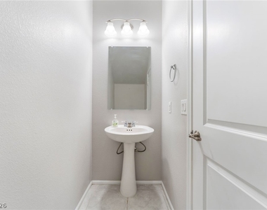 5711 Sedona Springs Street - Photo Thumbnail 25