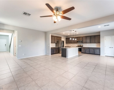 5711 Sedona Springs Street - Photo Thumbnail 3
