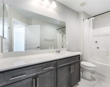 5711 Sedona Springs Street - Photo Thumbnail 22