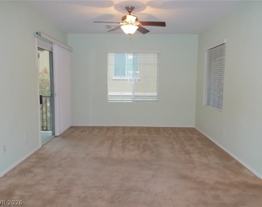 6868 Sky Pointe Drive - Photo Thumbnail 4