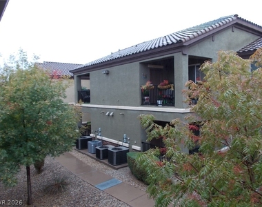 6868 Sky Pointe Drive - Photo Thumbnail 9