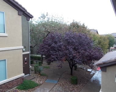 6868 Sky Pointe Drive - Photo Thumbnail 8