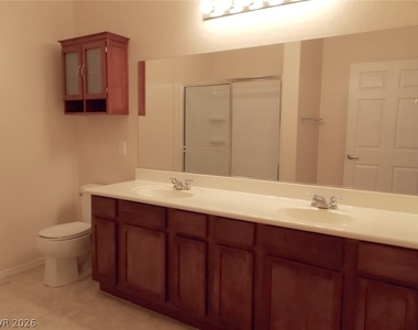 6868 Sky Pointe Drive - Photo Thumbnail 19