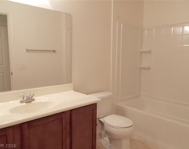 6868 Sky Pointe Drive - Photo Thumbnail 15