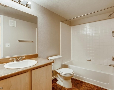 555 E Silverado Ranch Boulevard - Photo Thumbnail 18