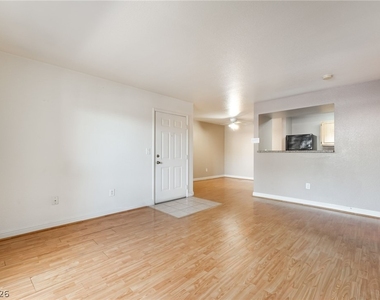 5055 W Hacienda Avenue - Photo Thumbnail 6