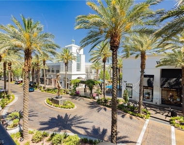 2240 Village Walk Drive - Photo Thumbnail 22