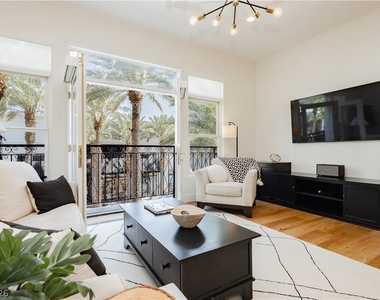 2240 Village Walk Drive - Photo Thumbnail 21