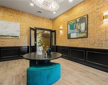 2240 Village Walk Drive - Photo Thumbnail 45