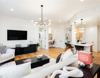 2240 Village Walk Drive - Photo Thumbnail 13
